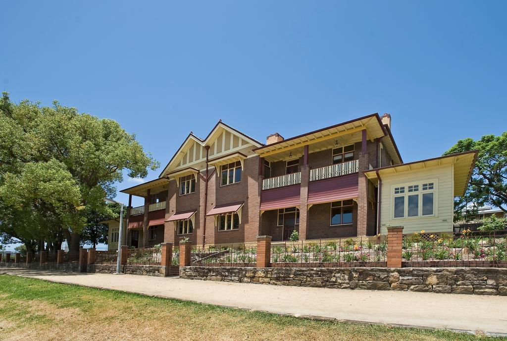 Cockatoo Island Accommodation Sydney Bilik gambar